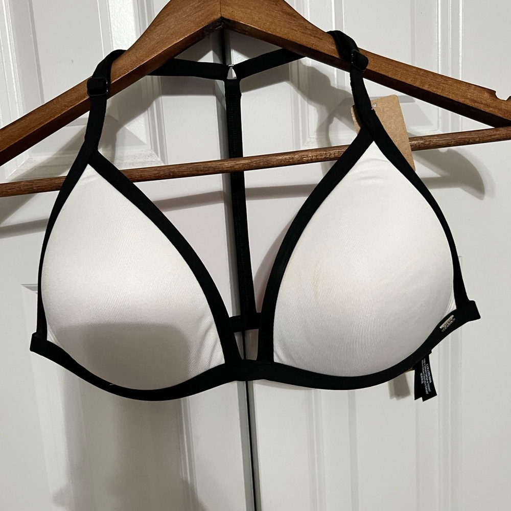 White vs bikini top